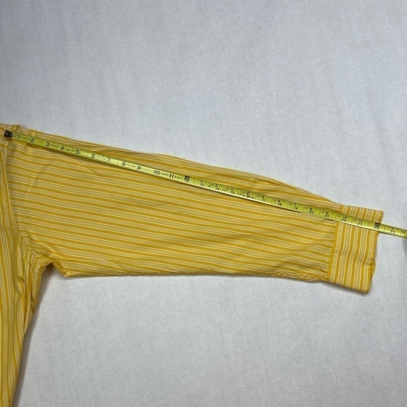 GAP Size M CASSIC FIT CASUAL BUTTON DOWN - Picture 3 of 5